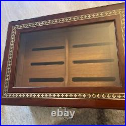 Humidor cigar box Inlaid Design Beveled Glass Lock Key Hygrometer Outstanding