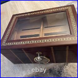 Humidor cigar box Inlaid Design Beveled Glass Lock Key Hygrometer Outstanding