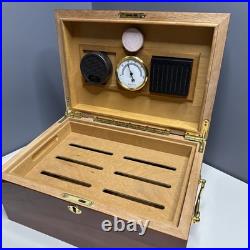Lacquered Brown Wood Decorative Wood Inlay Border Cigar Humidor Box Mahogany