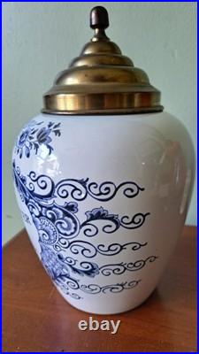 Lancaster PA Delft Royal Goedewaaggen Holland Tobacco Jar Brass Lid Demuth VTG