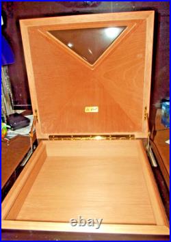 Le Veil Pyramid Humidor, Brown, Pre-owned
