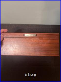 Lotus Quality Desk Cigar Humidor Fits 20-30 Sticks with Hygrometer