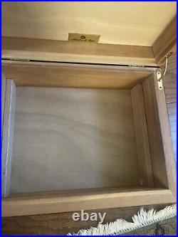 Mastro De Paja 50 Cigar Humidor 11.75x9.25x4 With Shelf