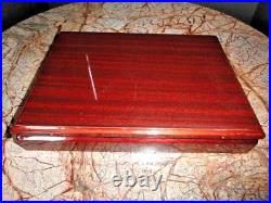 Mastro de Paga Travel Humidor Measures 10.5 L X 8 W X 2 H