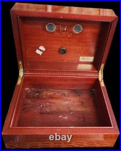 Michel Perrenoud Mahogany Humidor 25 ct Measures 10 L x 7.75 W x 4.5 H