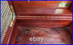 Michel Perrenoud Mahogany Humidor 25 ct Measures 10 L x 7.75 W x 4.5 H