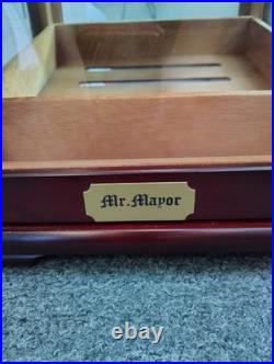 Mr. Flavor Cigar Humidor Brown Cabinet