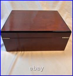 Ocaso Savoy Cigar Humidor 11.75x 9.5x 5 No Key Surface Scratches Ocaso Savoy Cigar Humidor 11.75x 9.5x 5 No Key Surface Scratches