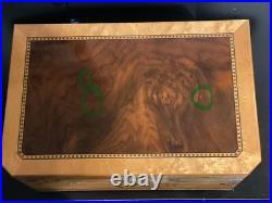 Quality Importers Desktop High Gloss Walnut Cigar Humidor, The Cambria withcutter Quality Importers Desktop High Gloss Walnut Cigar Humidor, The Cambria withcutter
