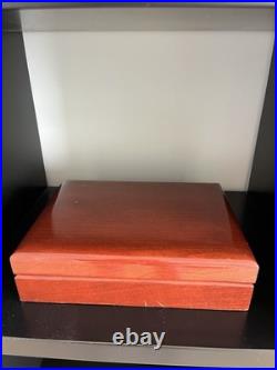 Quality Importers Glass Top Humidor, Cherry