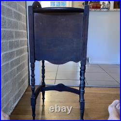 Rare Vintage Wooden Humidor Smoking/ Table Stand/Metal Lined /Classic Tobacciana