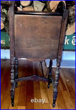 Rare Vintage Wooden Humidor Smoking/ Table Stand/Metal Lined /Classic Tobacciana