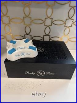 Rocky Patel Wood Cigar Humidor 100 Cigars Storage with matching ashtray