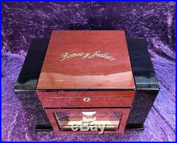 Romeo Y Julieta Gorgeous Laquered 2 Tone Humidor Box