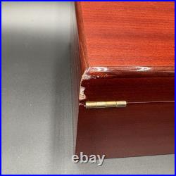 Savoy Large Locking Wood Humidor Supreme 13x9x6 With Keys, Tray & Hygrometer Savoy Large Locking Wood Humidor Supreme 13x9x6 With Keys, Tray & Hygrometer