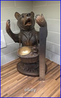 Standing Black Forest Bear Humidor with Ashtray Swiss Woodcarving Standing Black Forest Bear Humidor with Ashtray Swiss Woodcarving