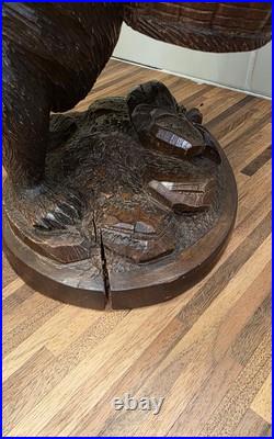 Standing Black Forest Bear Humidor with Ashtray Swiss Woodcarving Standing Black Forest Bear Humidor with Ashtray Swiss Woodcarving