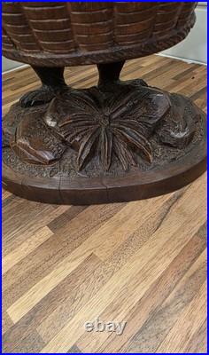 Standing Black Forest Bear Humidor with Ashtray Swiss Woodcarving Standing Black Forest Bear Humidor with Ashtray Swiss Woodcarving
