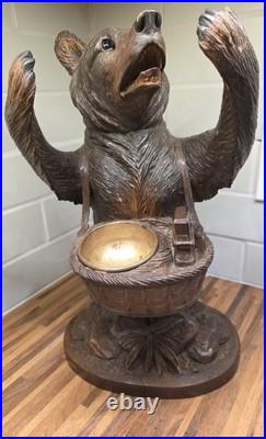 Standing Black Forest Bear Humidor with Ashtray Swiss Woodcarving Standing Black Forest Bear Humidor with Ashtray Swiss Woodcarving
