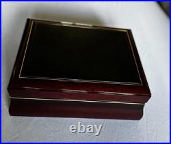 Thomas Cristiano Wood Humidor with Divider, Hygrometer, Humidifier