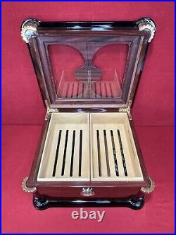 Thompson & Co 1915 Large Glass-Top Wood Desktop Cigar Humidor