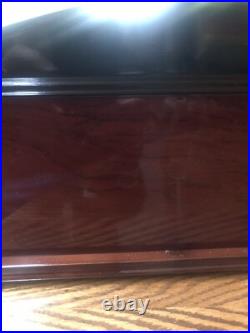 Thompson beveled glass, humidor preowned, beautiful, up To 150 cigars