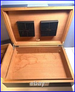 Unused S. T Dupont humidor Cigar Case Black Silver without box