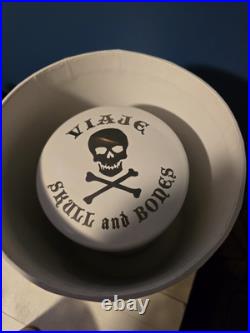 Viaje Skull & Bones White & Silver Ceramic Humidor Ten Ton Tess