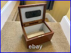 Vintage Benson & Hedges Fifth Avenue New York Mahogany Cigar Humidor Box 11x8x7