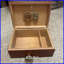 Vintage Cedar Lined Cigar Humidor With Extra Sponge 12 x 8.5 x 5 Inches