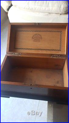 Vintage Cigar Box Humidor H. Upmann
