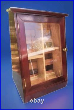 Vintage Cigar Humidor- Excellent Condition Vintage Cigar Humidor- Excellent Condition