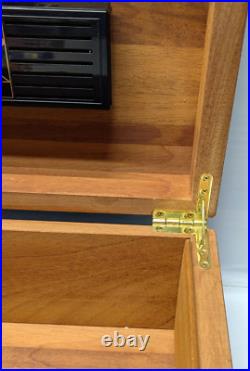 Vintage Decatur Collection Humidor Black Lacquer with Walnut Beveled Corners