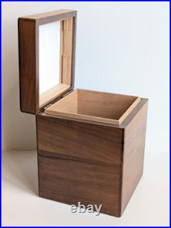 Vintage Decatur Industries DECO USA Walnut Humidor Cigar Box