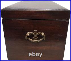 Vintage Early 1900s Large Oak Wooden Milk Glass Lined Cigar Tobacco Humidor Ches