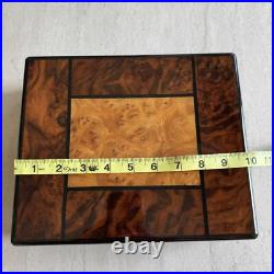 Vintage Elegant Club Wooden Cigar Humidor with Hygrometer Vintage Elegant Club Wooden Cigar Humidor with Hygrometer