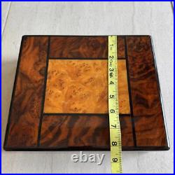 Vintage Elegant Club Wooden Cigar Humidor with Hygrometer Vintage Elegant Club Wooden Cigar Humidor with Hygrometer