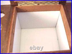 Vintage Wood Tobacco Humidor holds 6 pipes top embellishment is missing 10x5.5