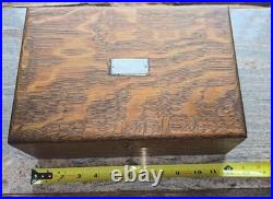 Vtg. Quartersawn Tiger Oak Wood Humidor Arts & Crafts Style Milk Glass Interior