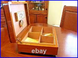Wood High Gloss Lacquer Footed Hinged Lg Cigar Humidor Lady Tabitha' On LID